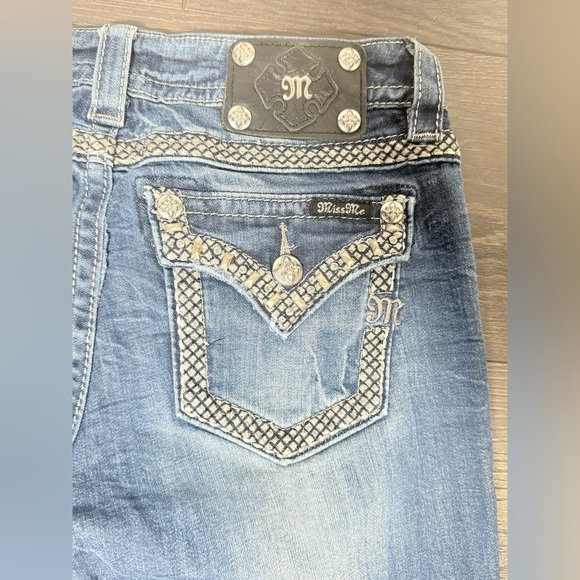 Miss Me Blue Relax Skinny Jeans with Embellished Pockets - Picture 7 of 12